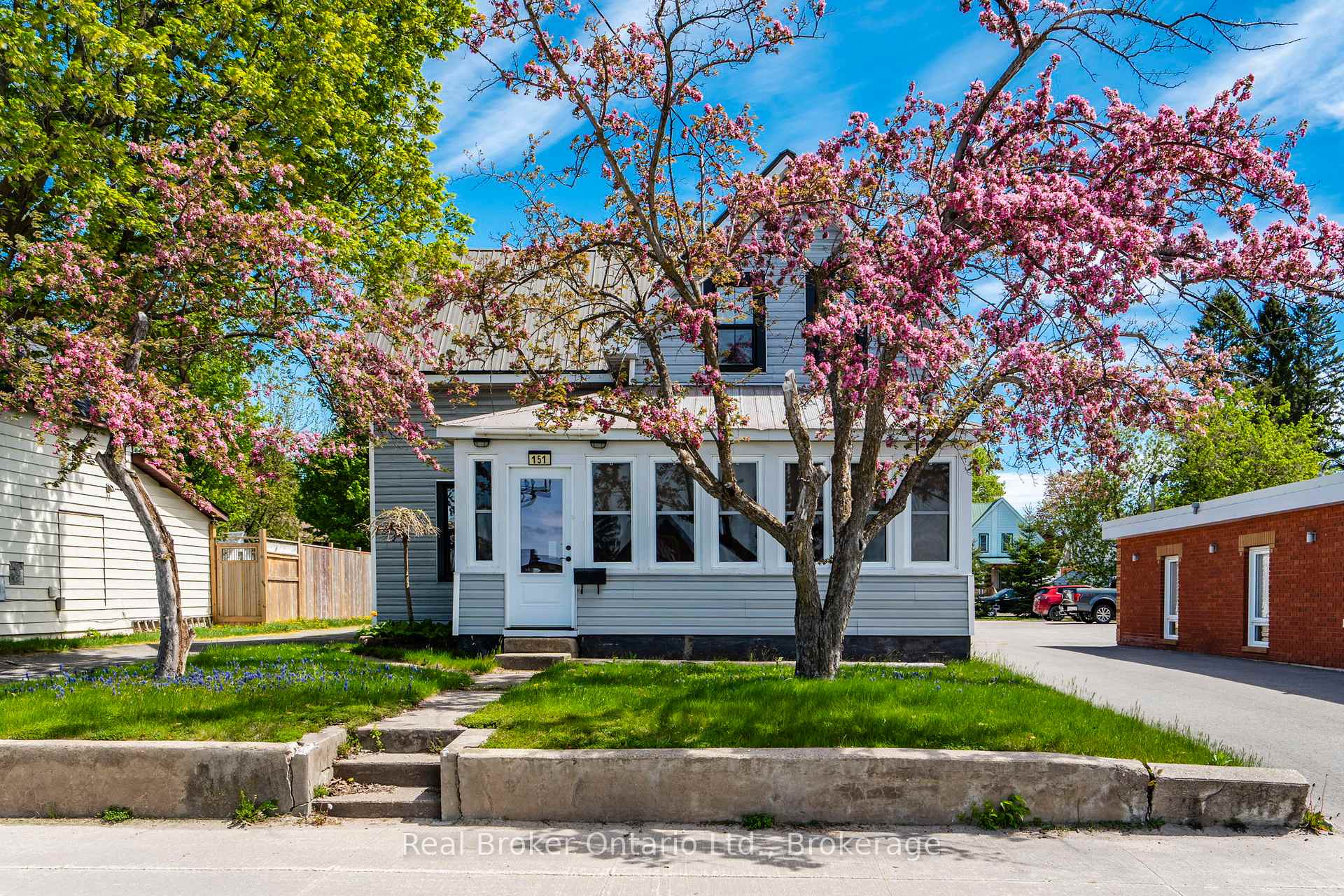 151 Main Street, Penetanguishene, ON, exterior