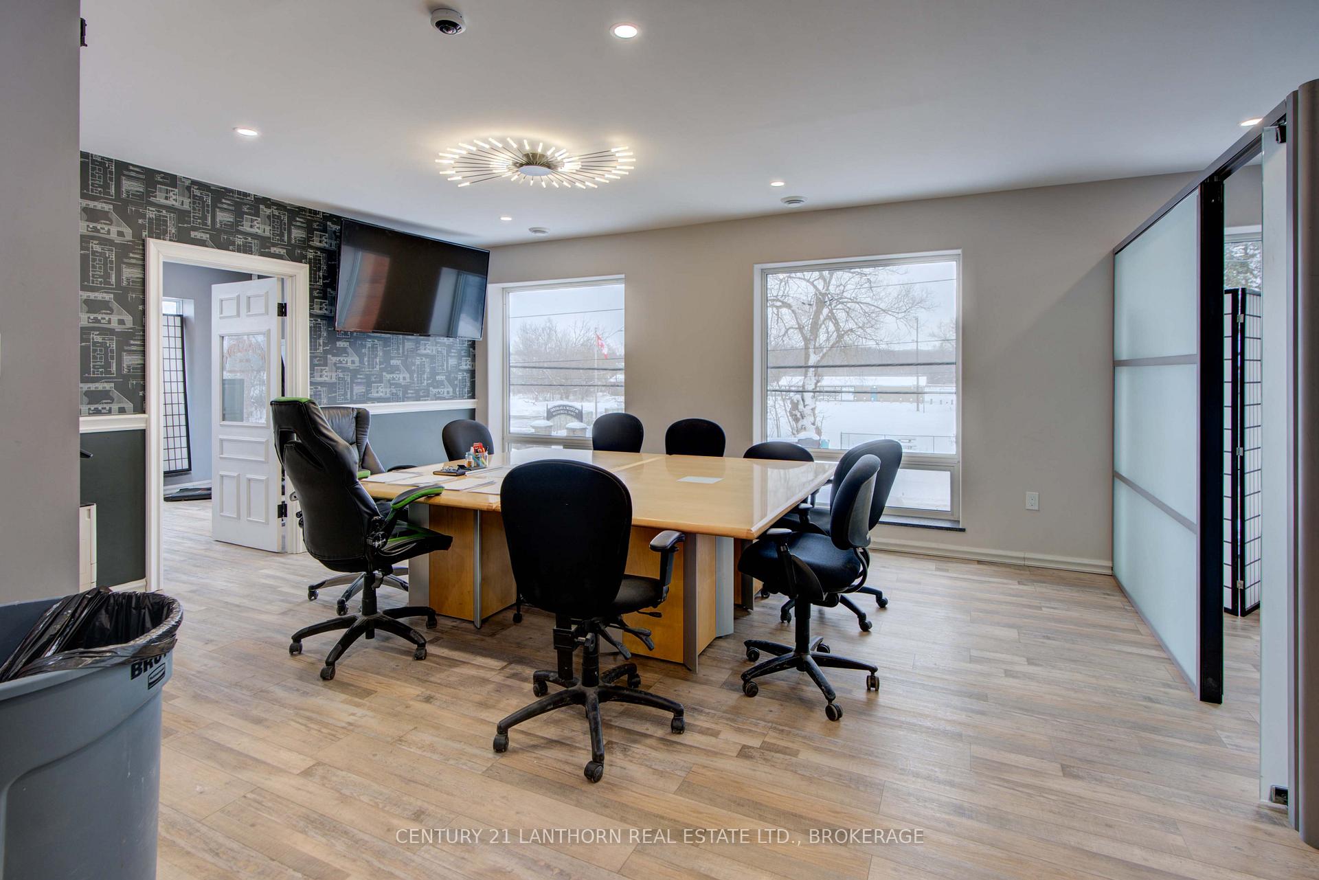 Upper - 25 Main Street W, Elizabethtown-Kitley, ON, exterior