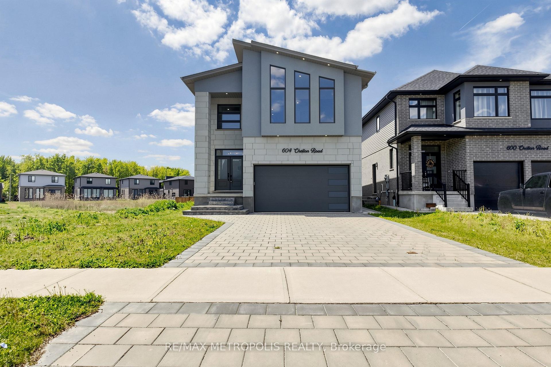 604 Chelton Road, London South, ON, exterior