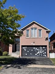 7481 Doverwood Drive, Mississauga, ON, exterior