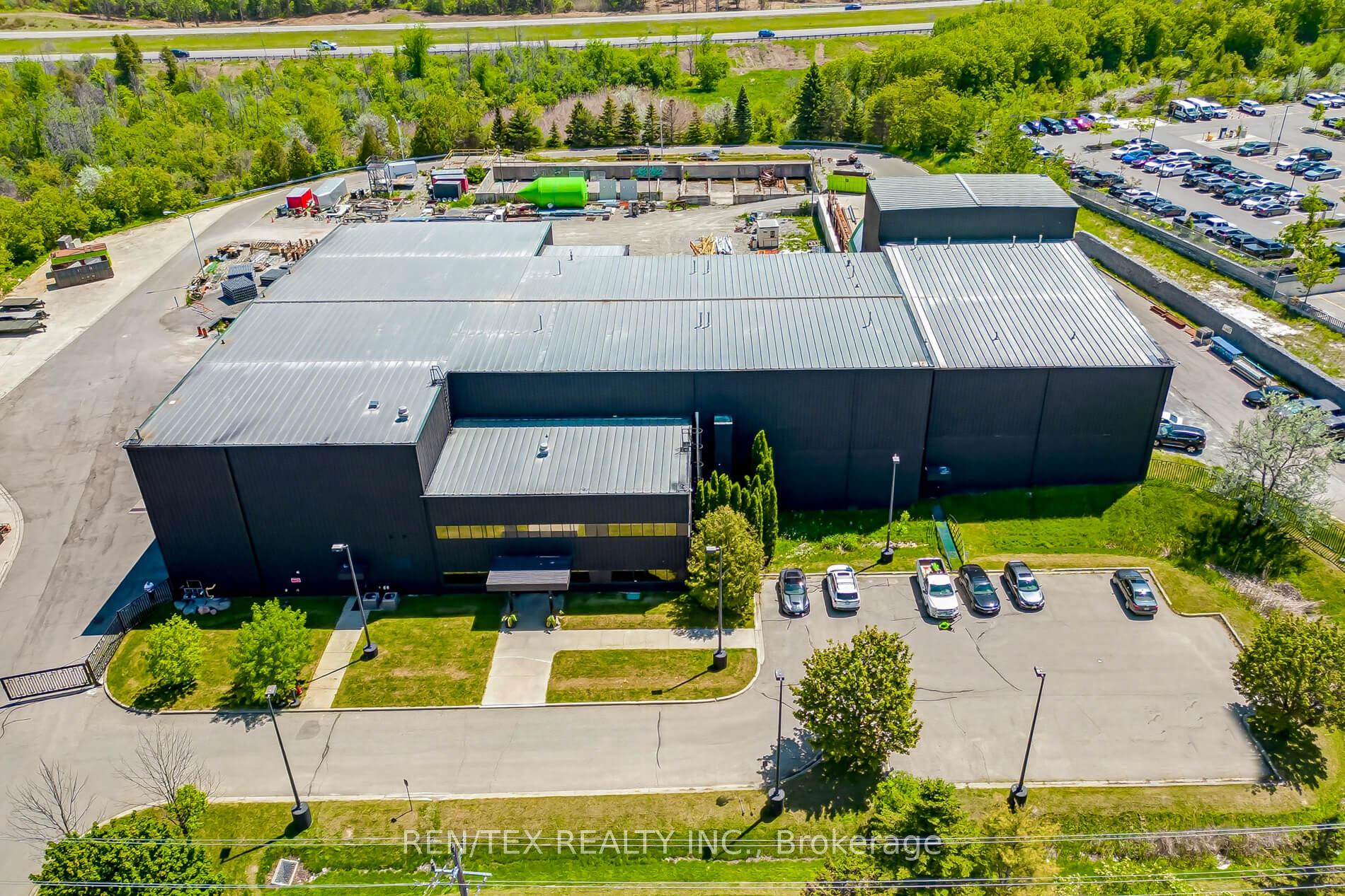 395 Harry Walker Parkway S, Newmarket, ON, exterior