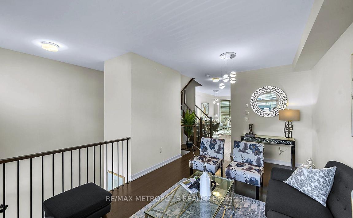 2521 Castlegate Crossing, Pickering, ON, exterior