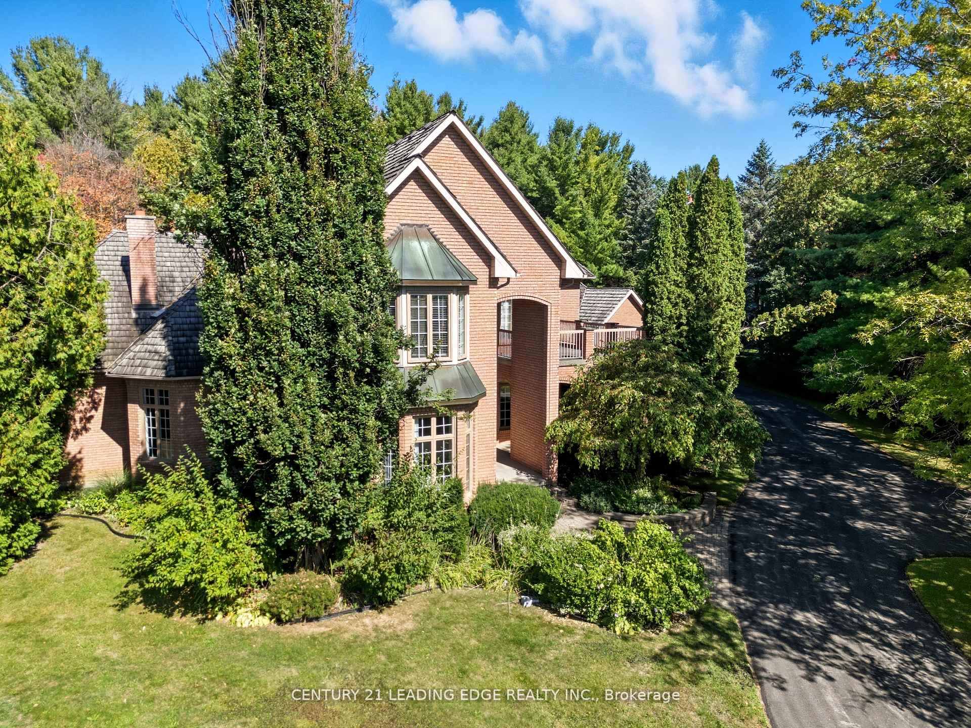 8 Bunhill Court, Ajax, ON, exterior