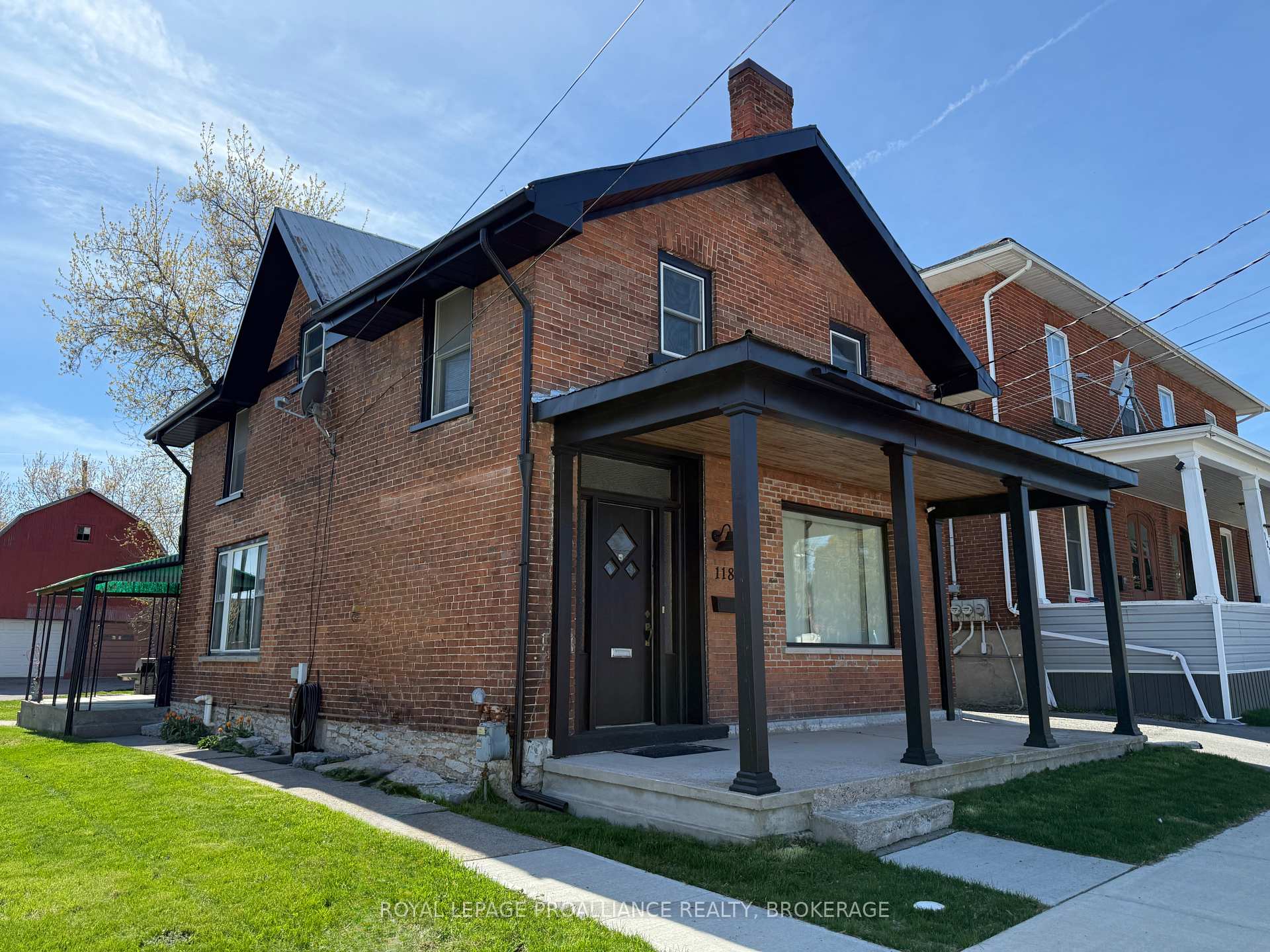 118 East Street E, Greater Napanee, ON, exterior