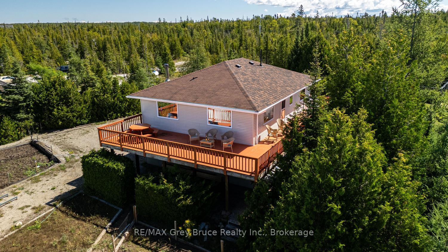 68 Bayshore Avenue S, Northern Bruce Peninsula, ON, exterior
