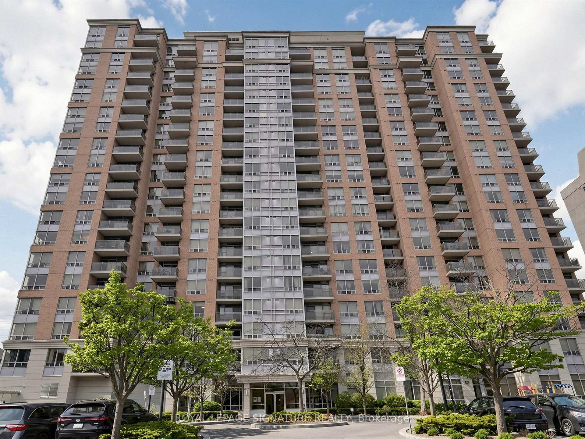 708 - 55 Strathaven Drive, Mississauga, ON, exterior