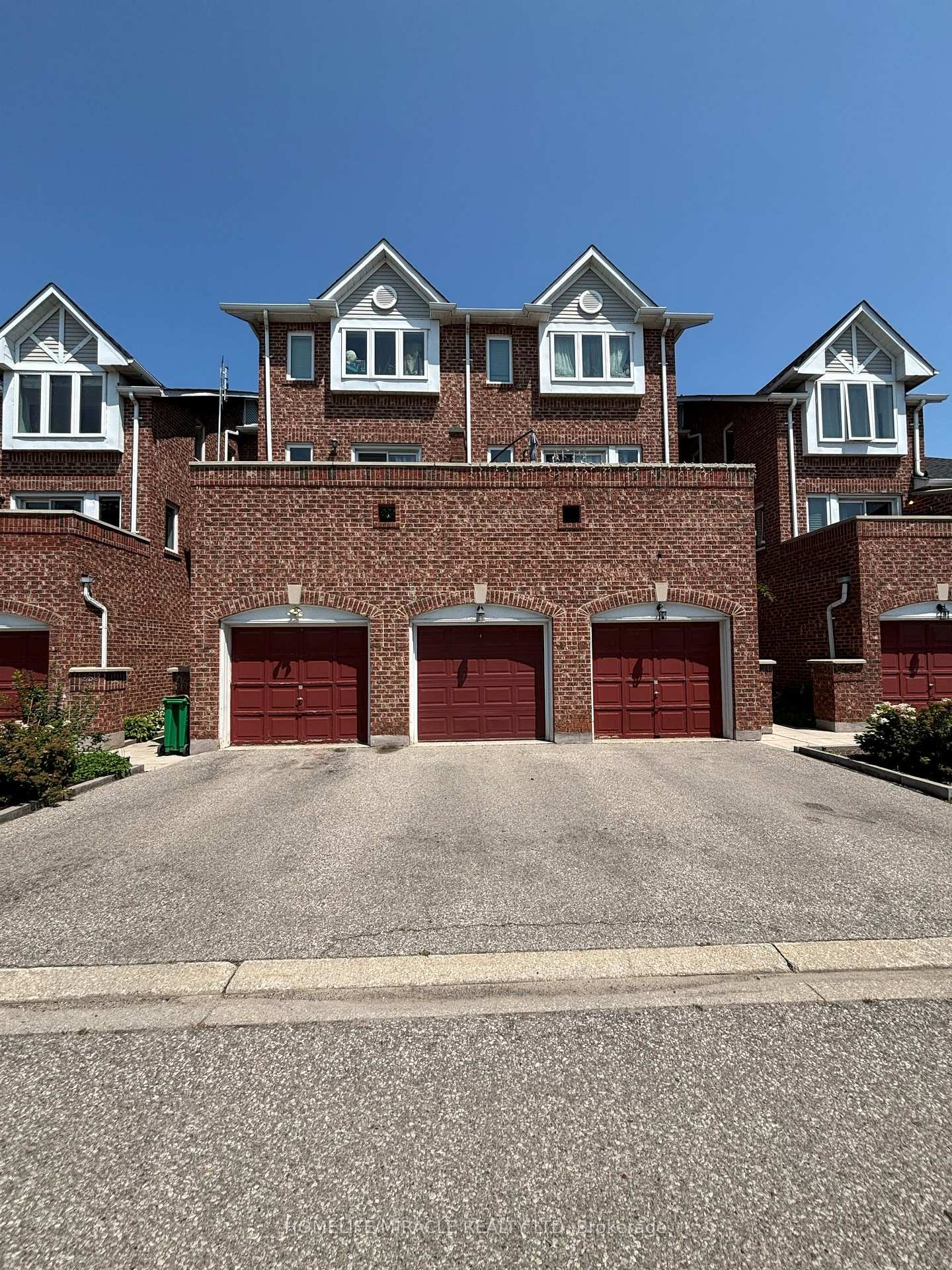 248 - 60 Barondale Drive, Mississauga, ON, exterior