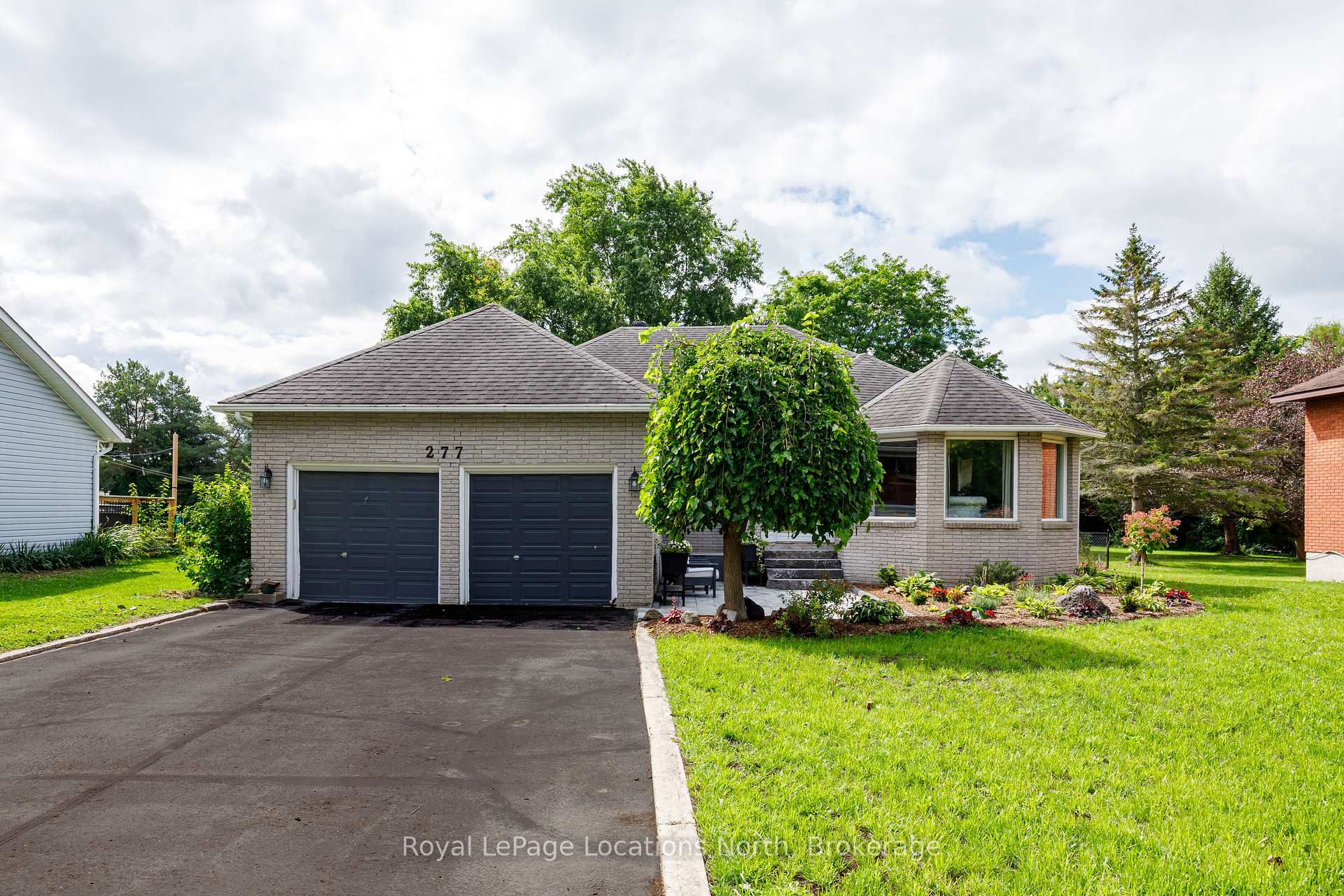 277 Christopher Street, Clearview, ON, exterior