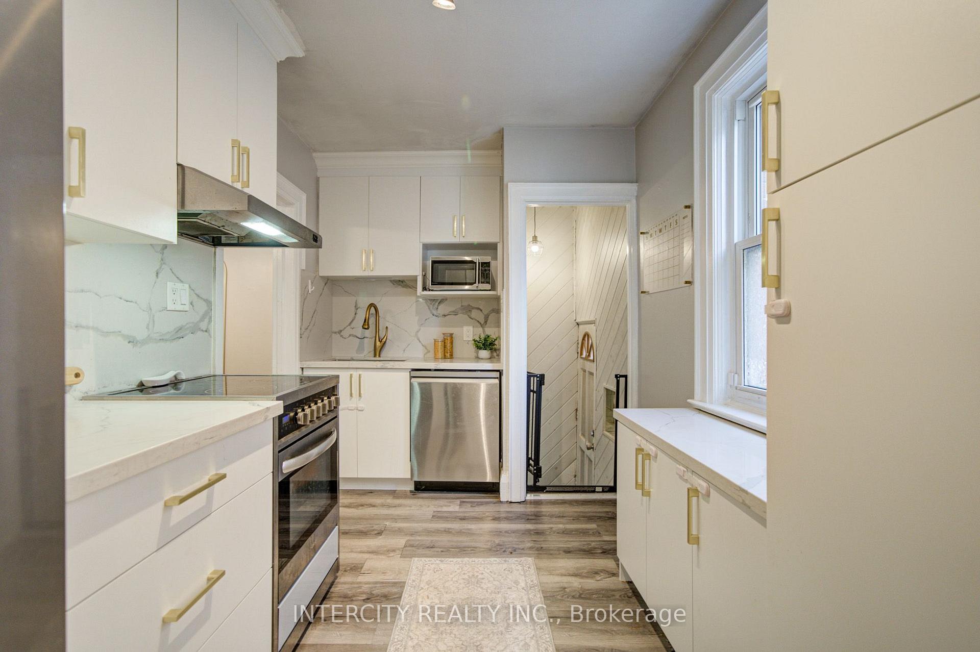 256 Blantyre Avenue, Toronto E06, ON, exterior