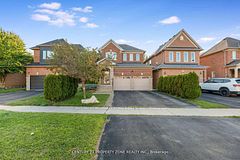 582 Plantation Gate, Newmarket, ON, exterior