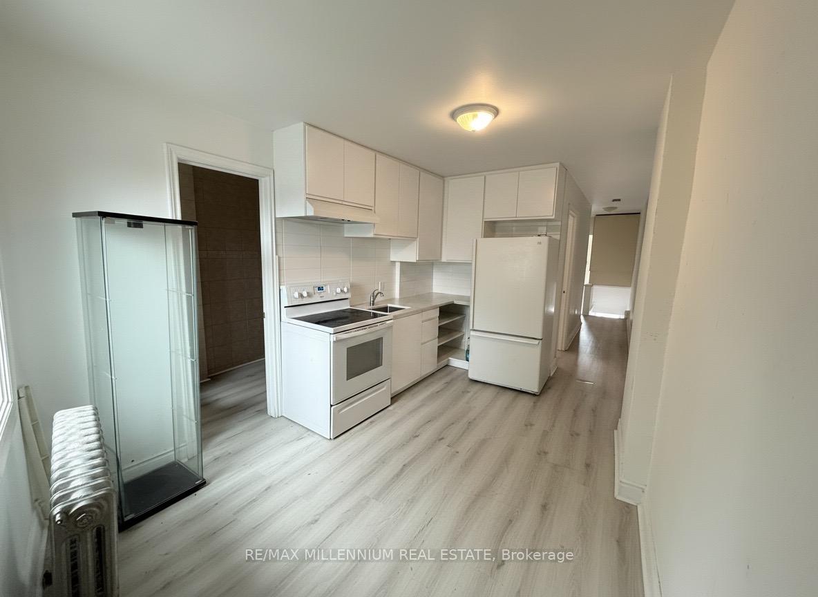 Upper Level - 520 Rogers Road, Toronto W03, ON, exterior