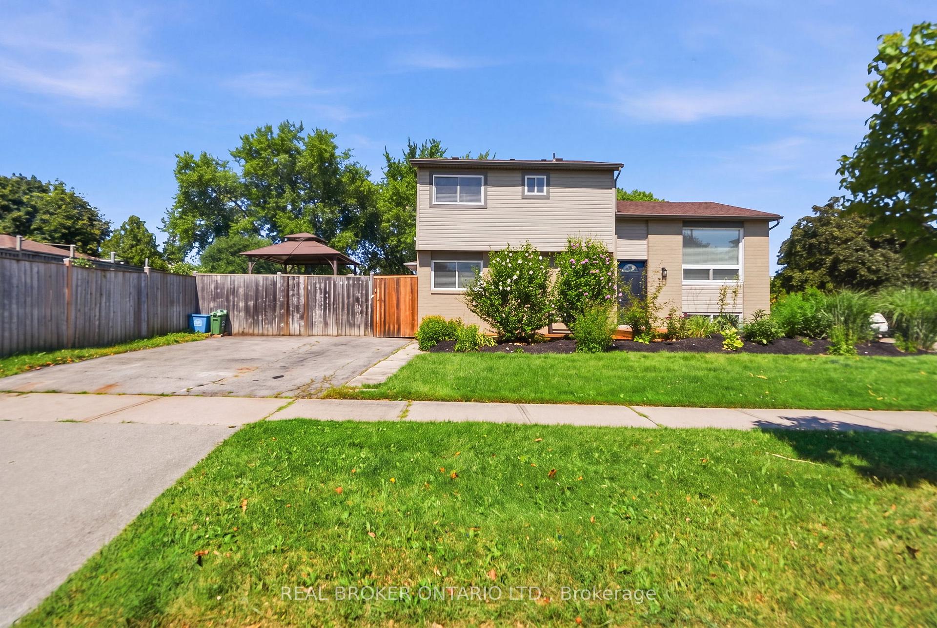 3 Prideaux Street, Hamilton, ON, exterior