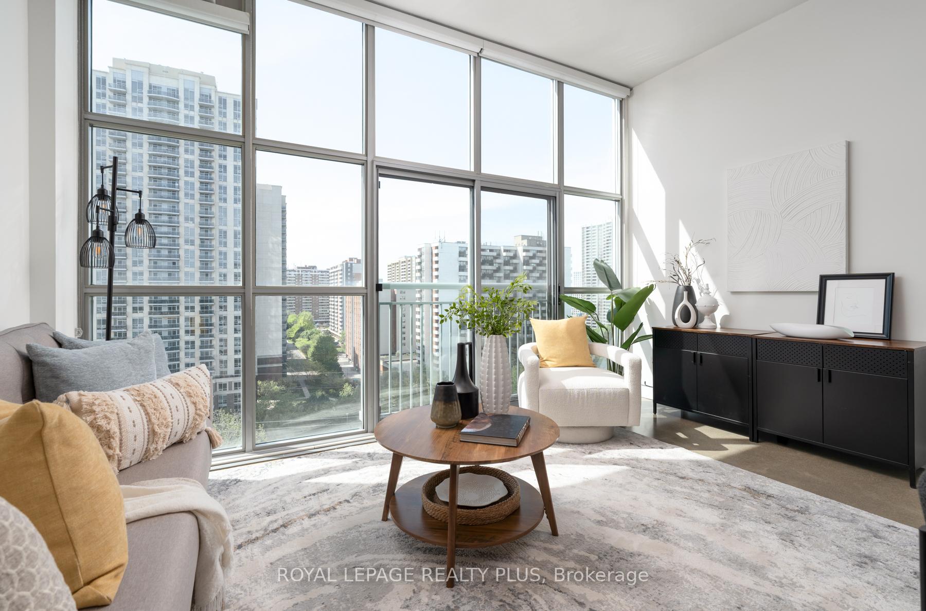 1016 - 2 Fieldway Road, Toronto W08, ON, exterior