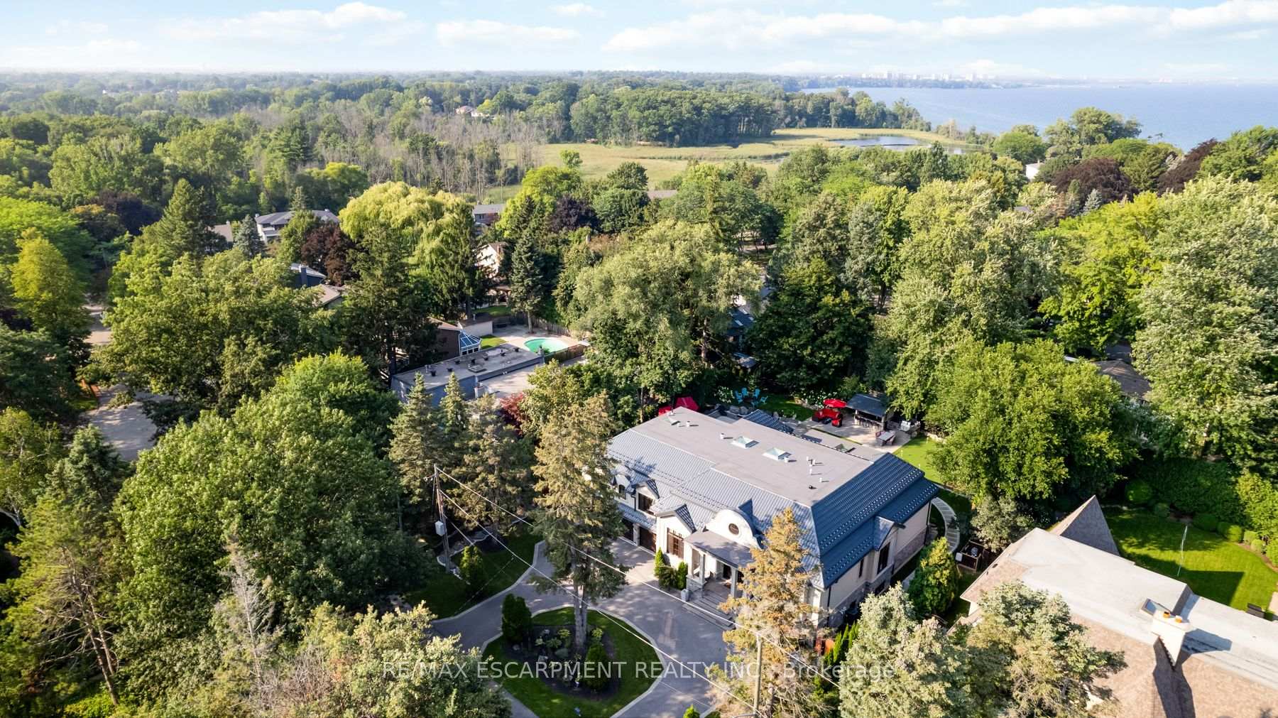 539 Old Poplar Row, Mississauga, ON, exterior