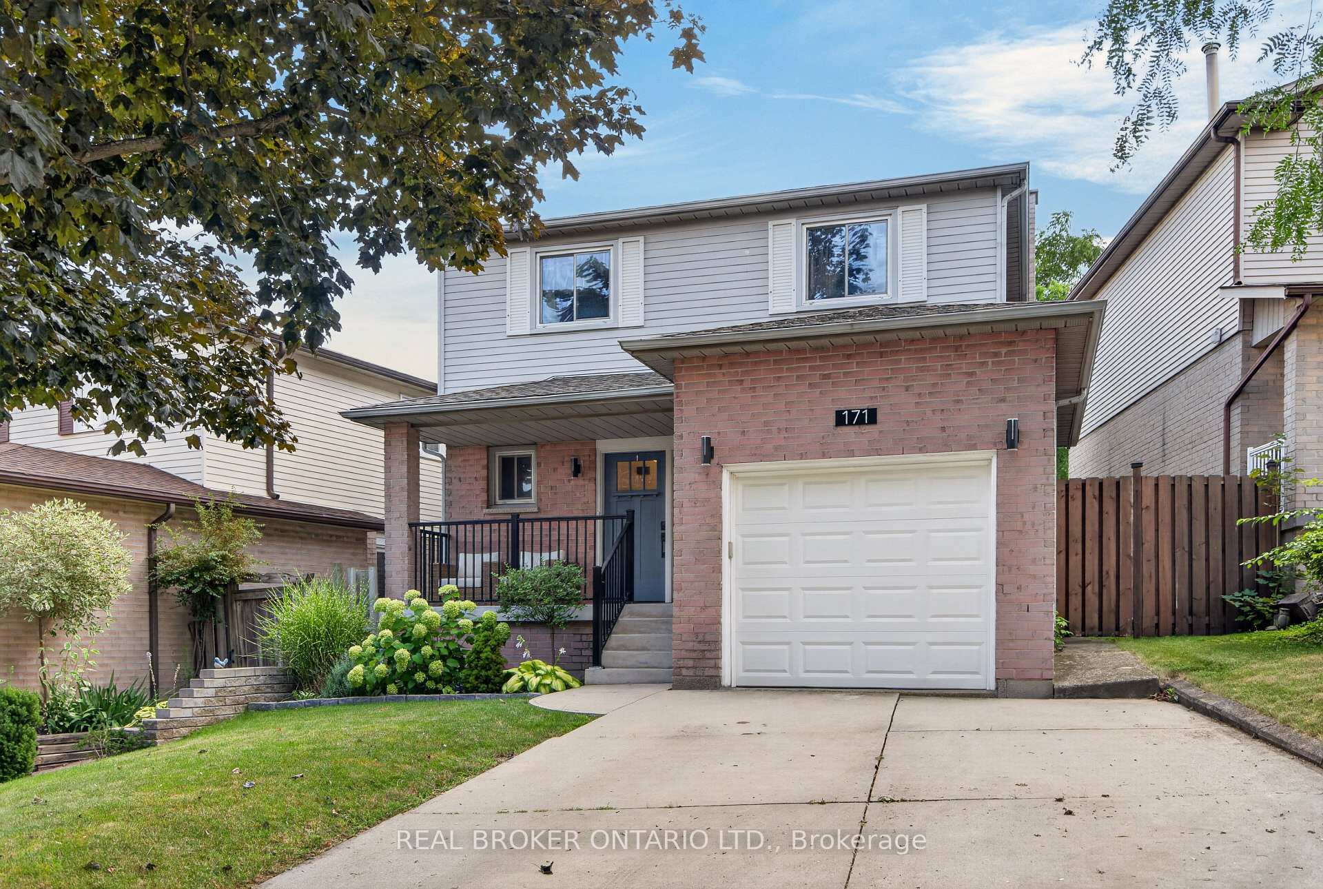 171 Golfwood Drive, Hamilton, ON, exterior