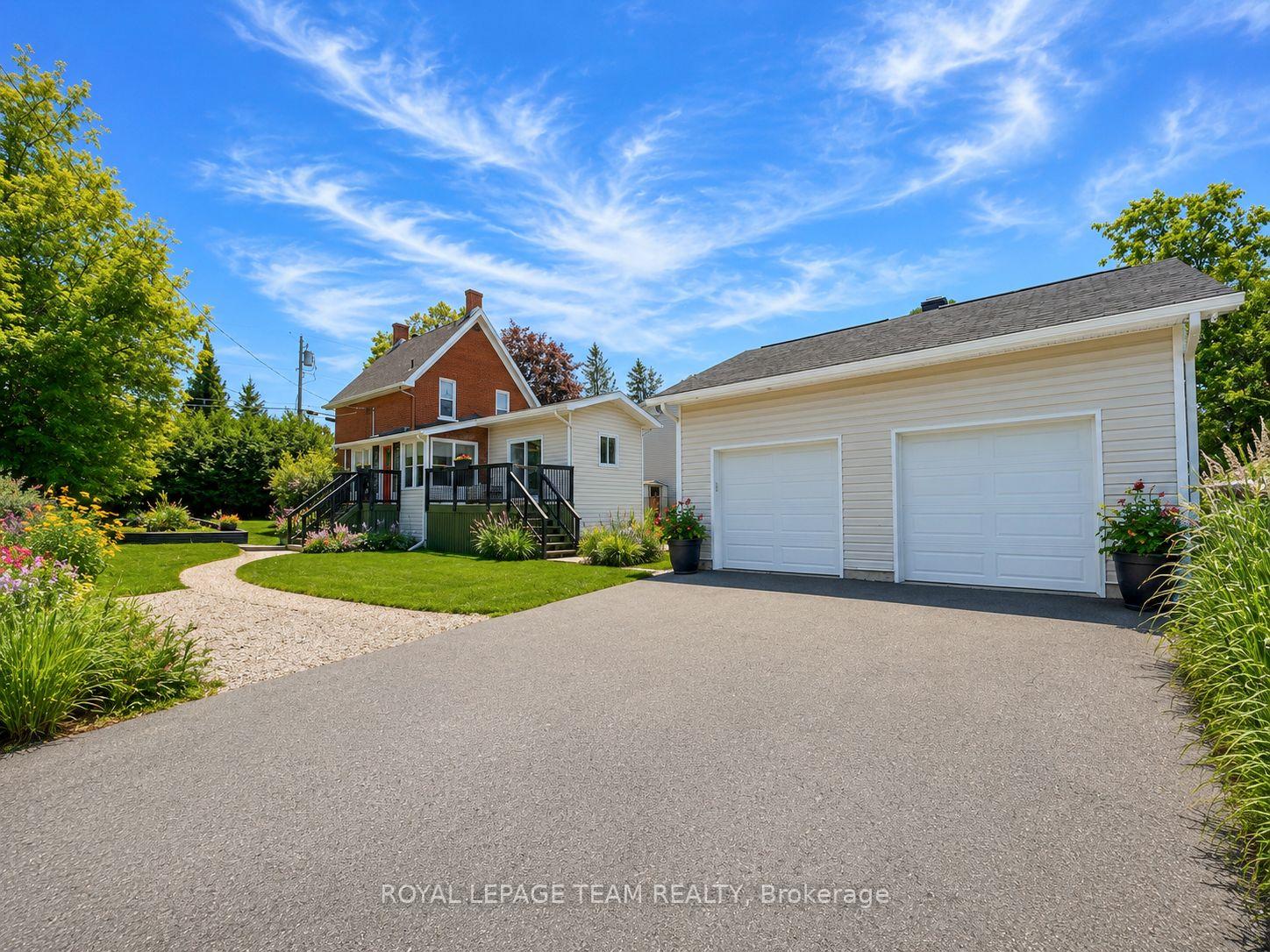 238 Park Avenue, Carleton Place, ON, exterior