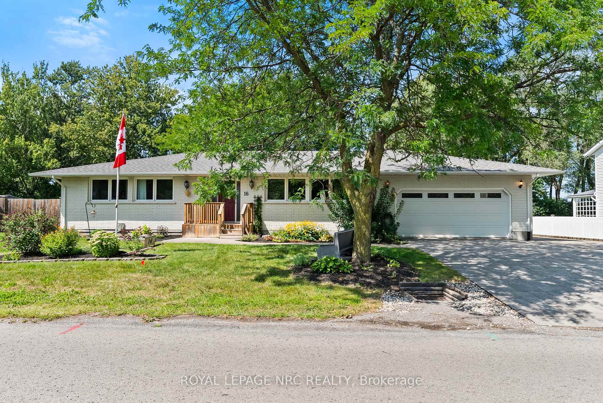 16 DUMFRIES Street, Niagara-on-the-Lake, ON, exterior
