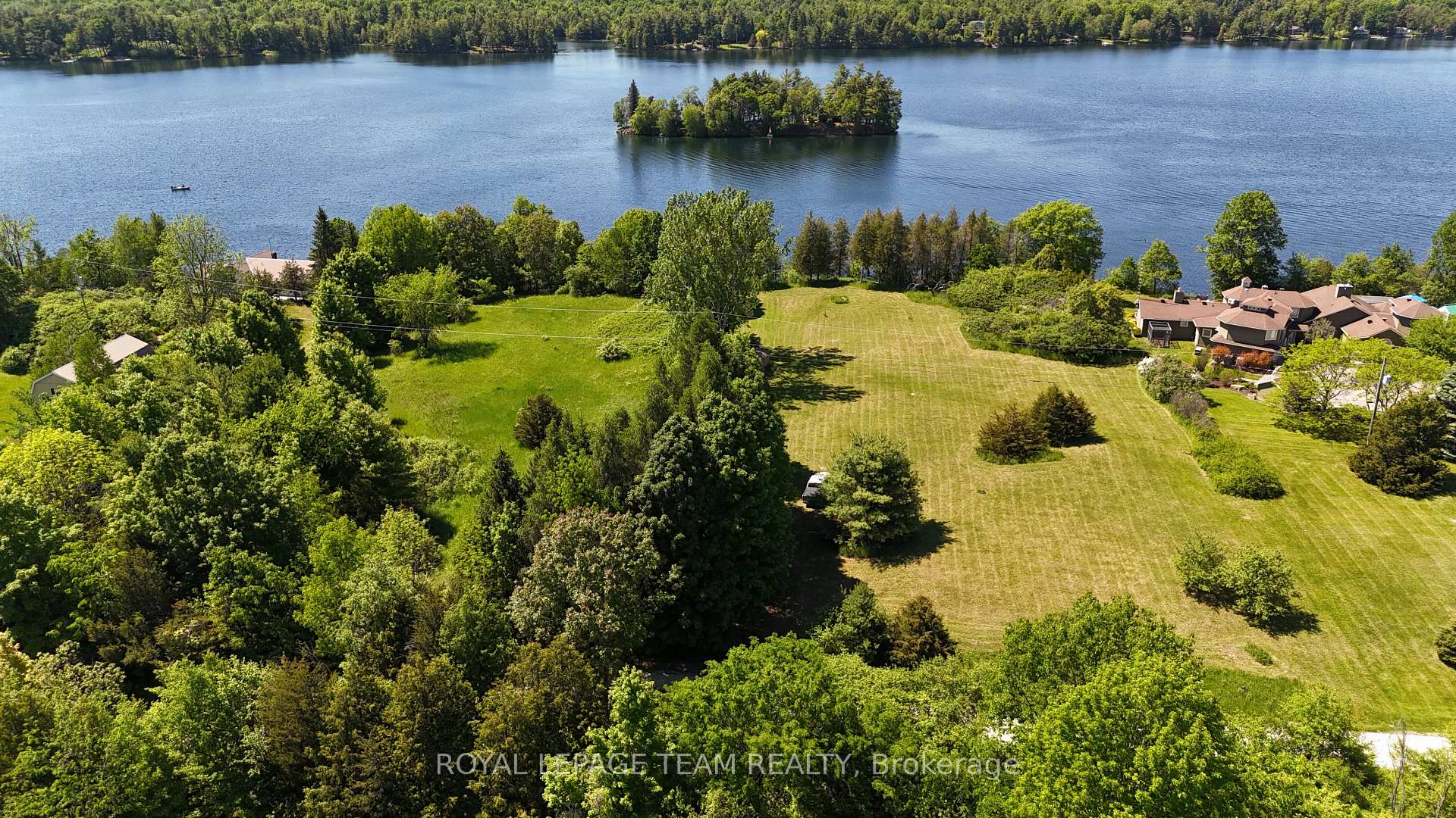 000 Dragonfly Lane, Rideau Lakes, ON, exterior