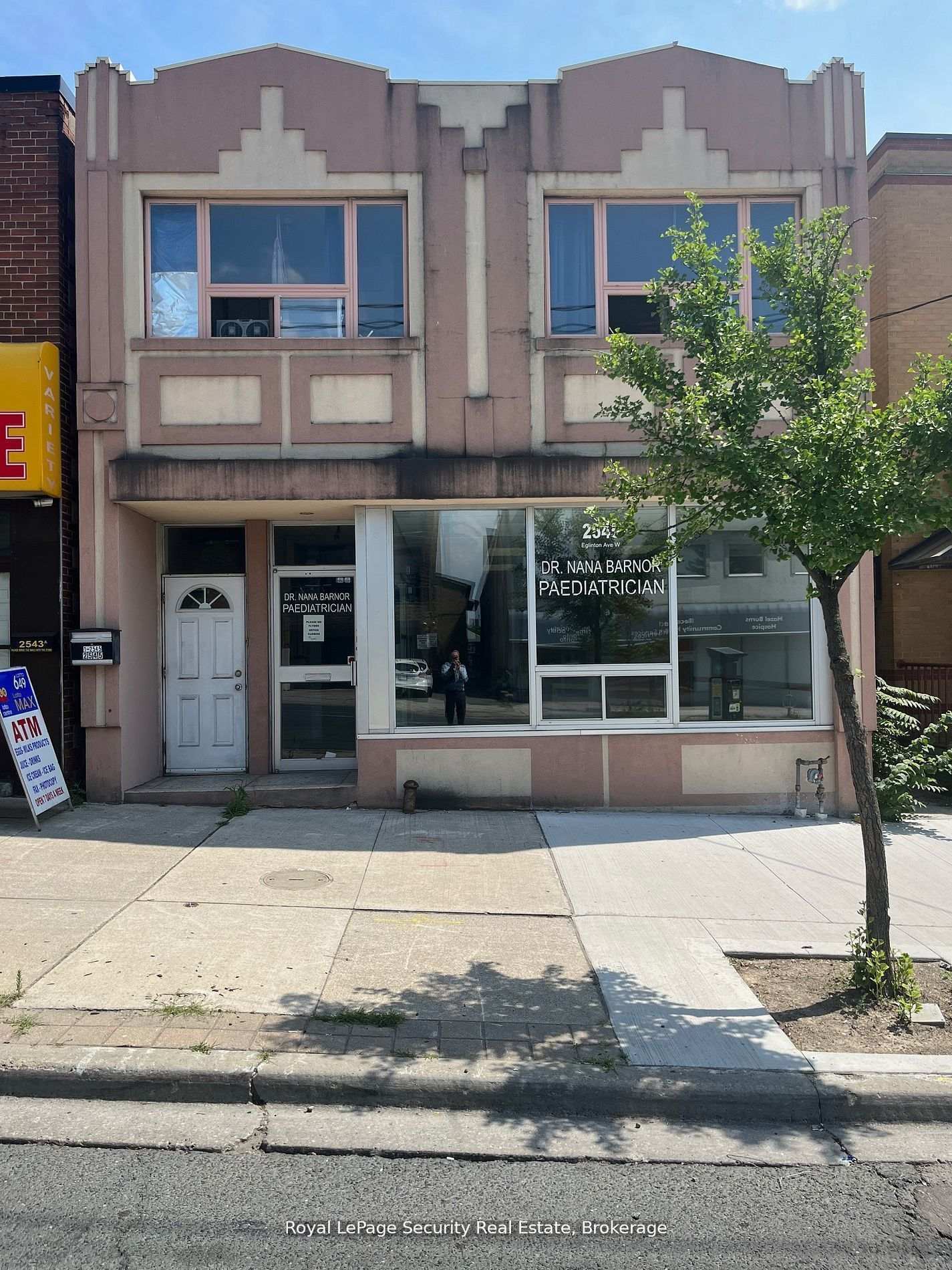 2545 Eglinton Avenue W, Toronto W03, ON, exterior