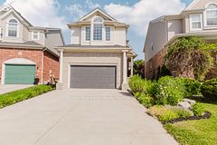 597 Little Dover Crescent E, Waterloo, ON, exterior