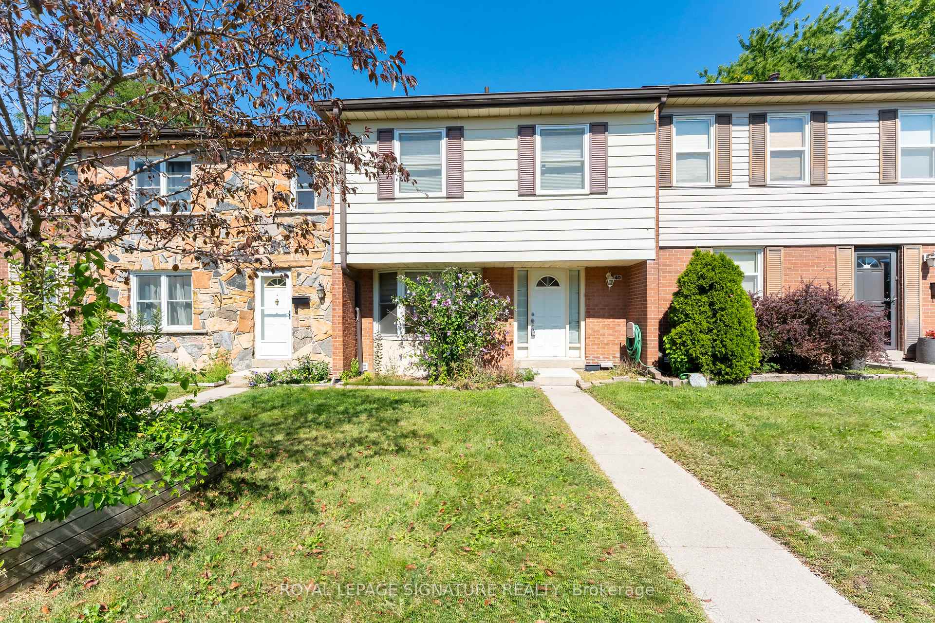 40 - 2825 Gananoque Drive, Mississauga, ON, exterior
