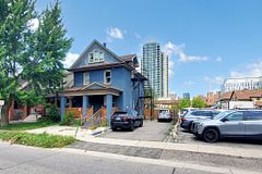 8 Mill Street N, Brampton, ON, exterior