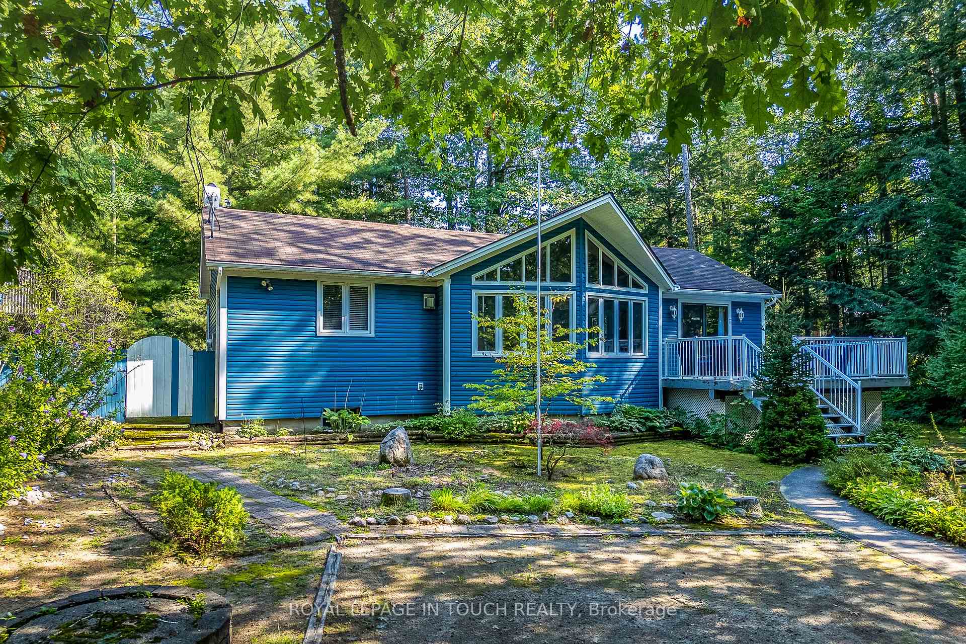 33 Card Avenue, Tiny, ON, exterior