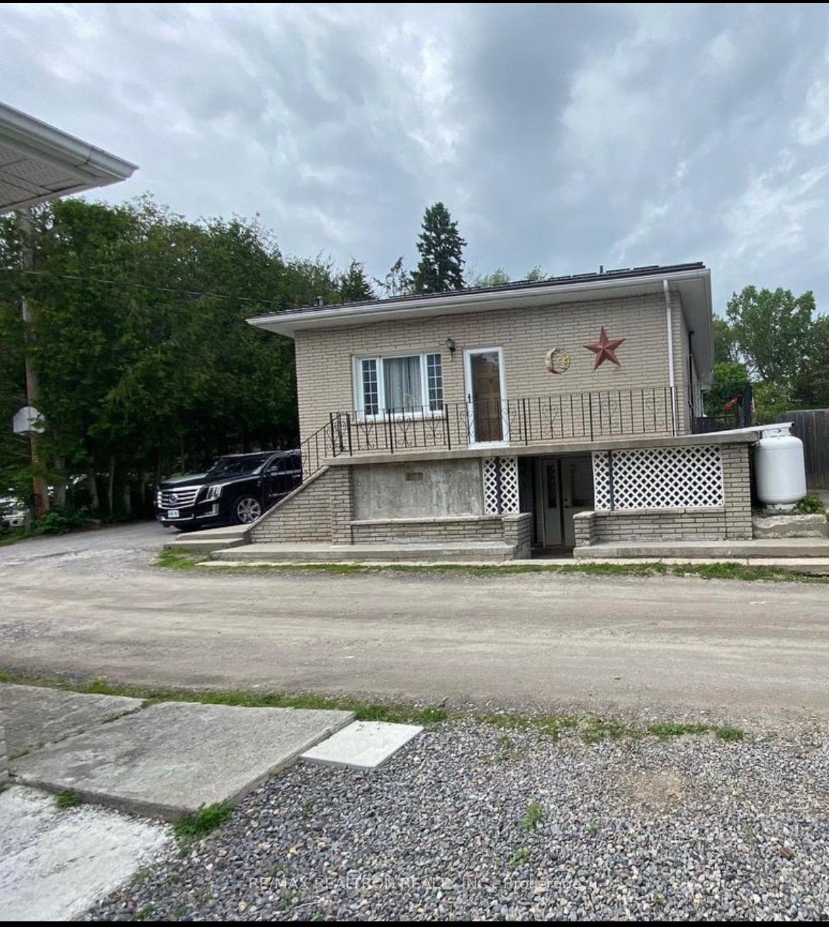 109 Catherine Street, Quinte West, ON, exterior