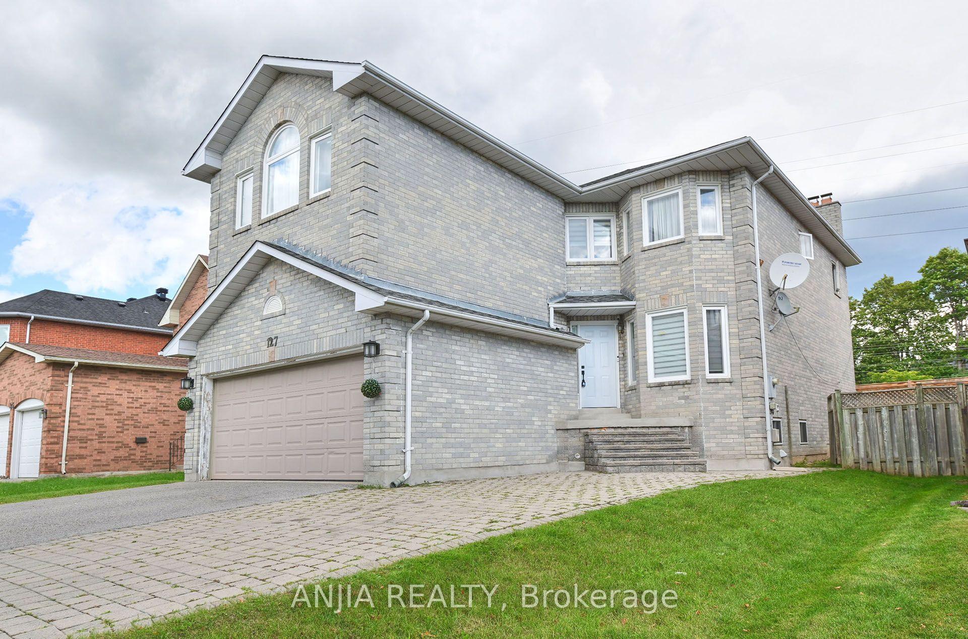 127 Tomlinson Circle, Markham, ON, exterior