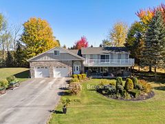 33810 Darryl Court, Bluewater, ON, exterior