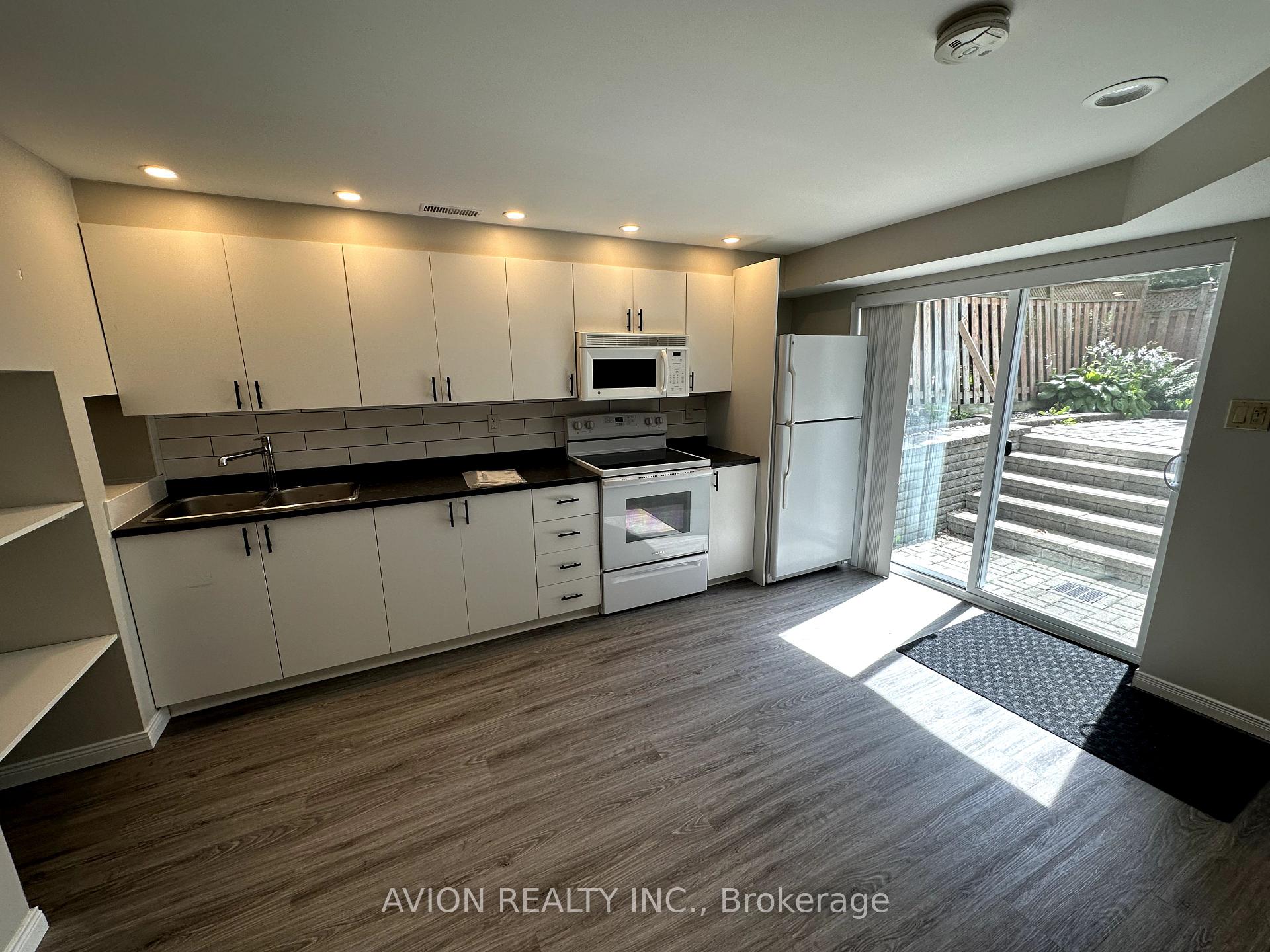 BSMT - 38 Rush Road, Aurora, ON, exterior