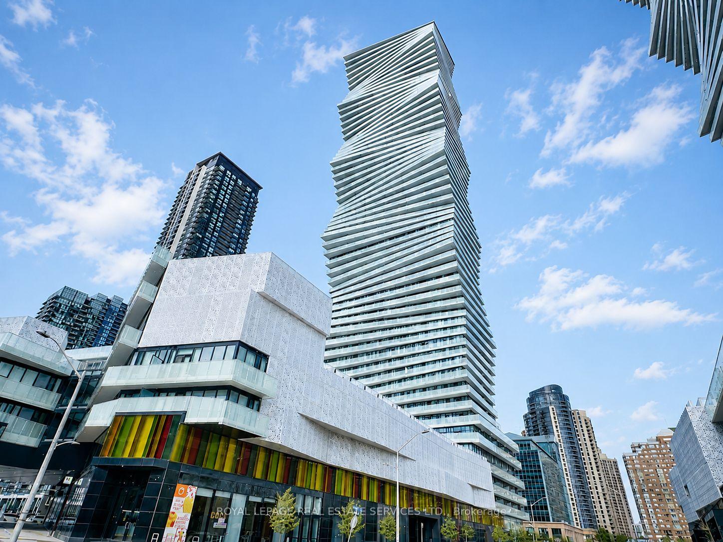 323 - 3900 Confederation Parkway, Mississauga, ON, exterior