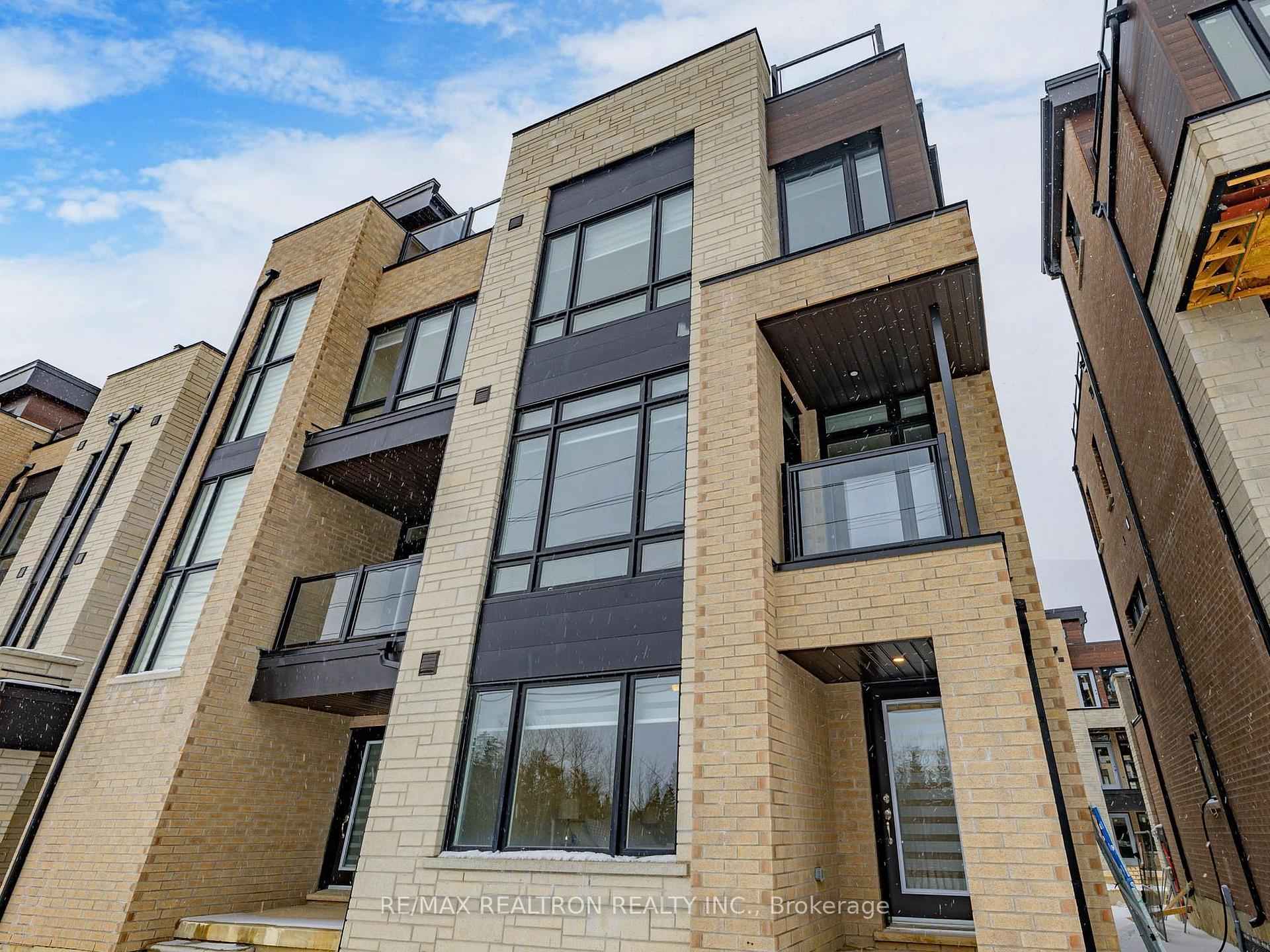 Rm 4 - 45 Credit Lane, Richmond Hill, ON, exterior