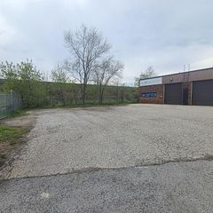 1 - 220 Bronte Street N, Milton, ON, exterior