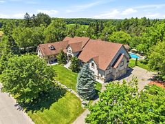 2 Kingswood Drive, King, ON, exterior