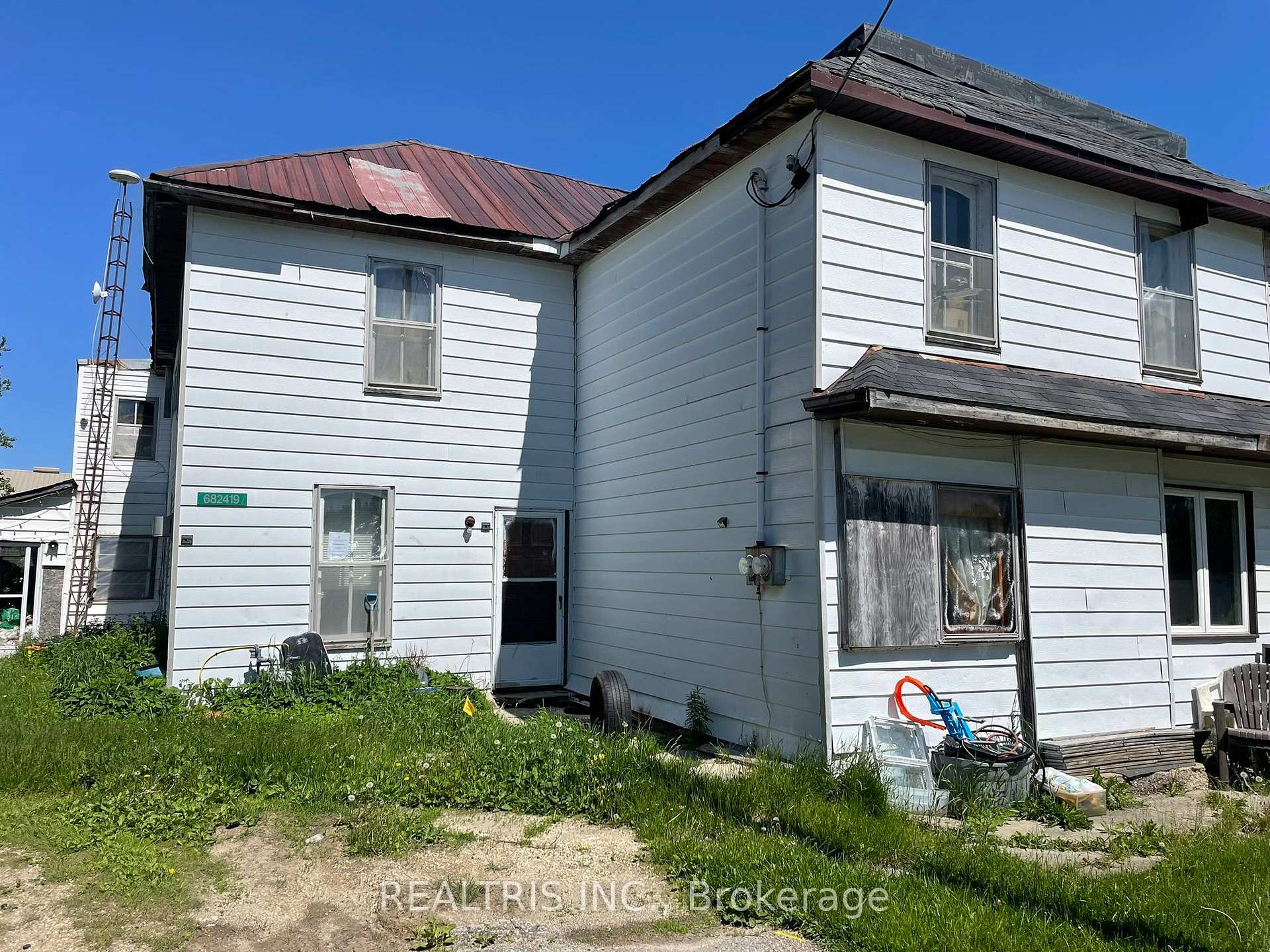 682419 260 Side Road, Melancthon, ON, exterior