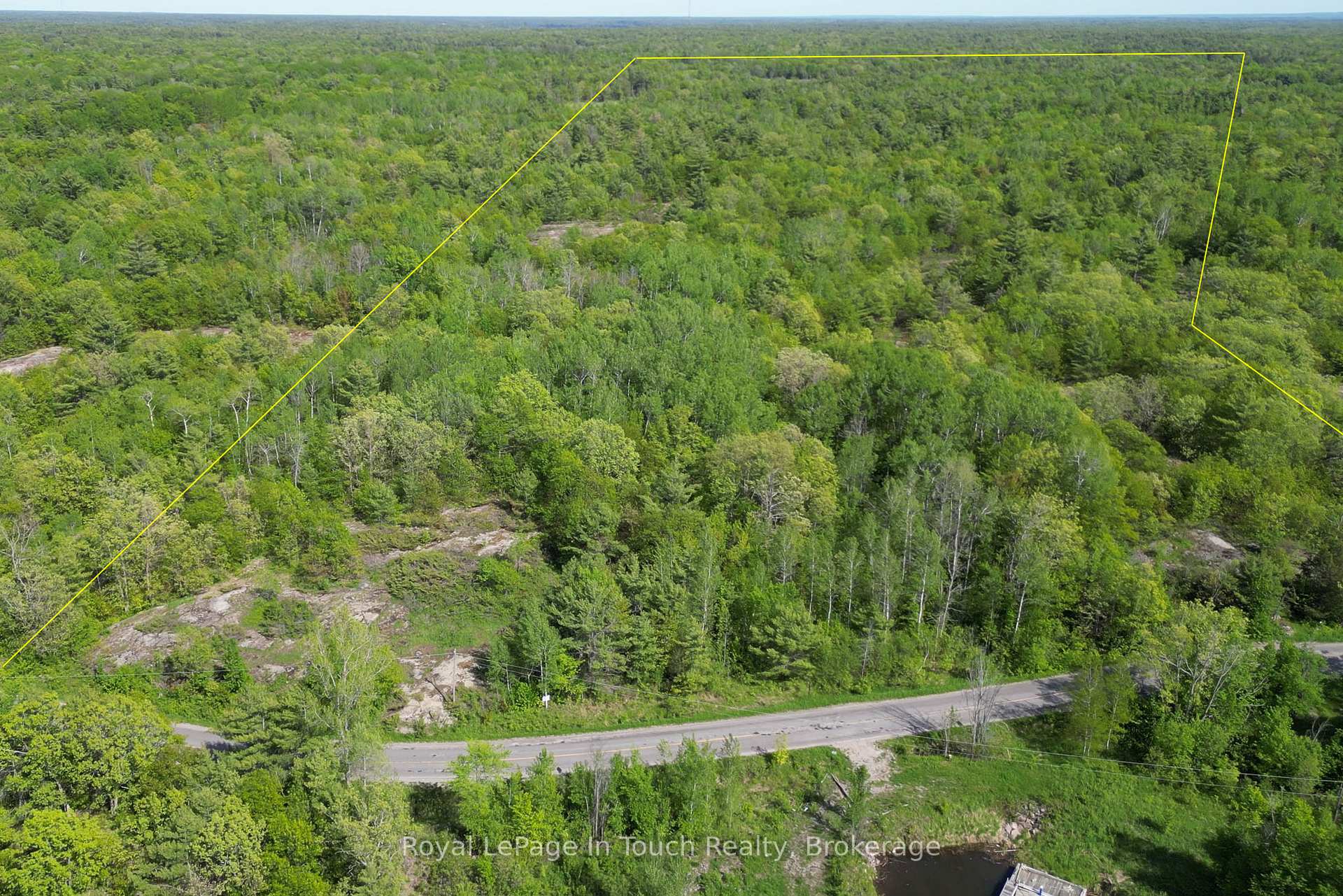 408 South Bay Road, Georgian Bay, ON, exterior