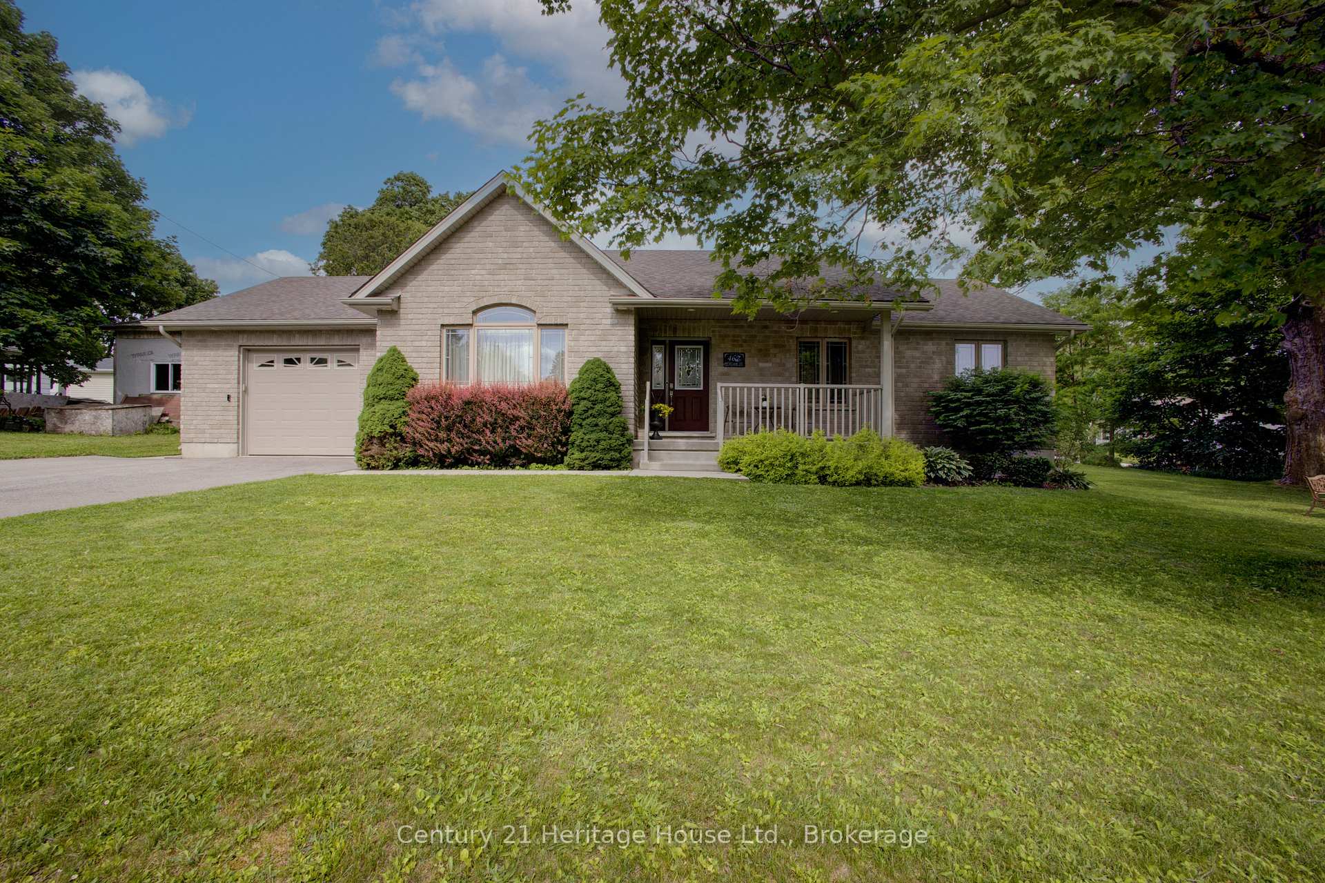 467 William Street N, West Grey, ON, exterior