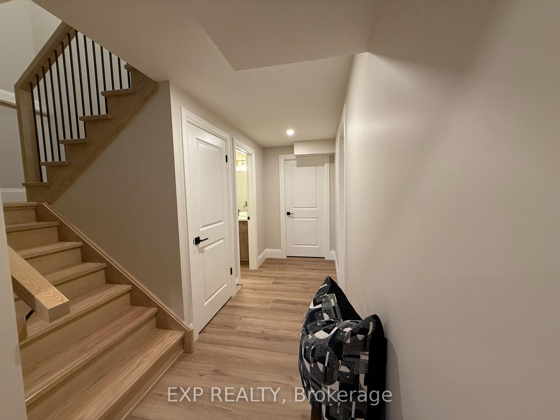 99 BEDELL Drive, Mapleton, ON, exterior