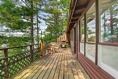1135 Twin Island Lane, Frontenac, ON, exterior