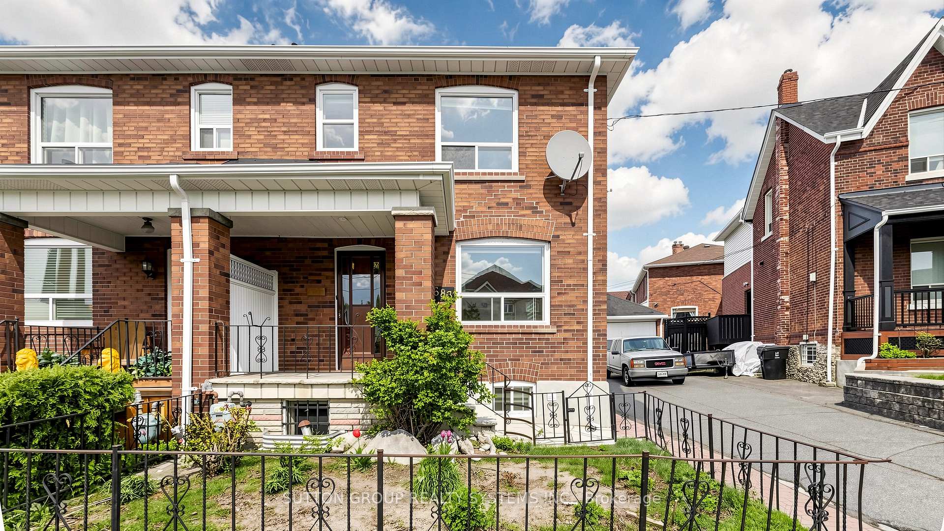 683 Old Weston Road, Toronto W03, ON, exterior