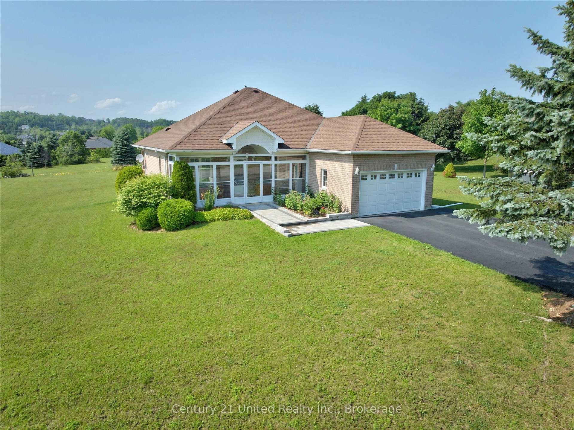 2500 Hircock Road, Hamilton Township, ON, exterior