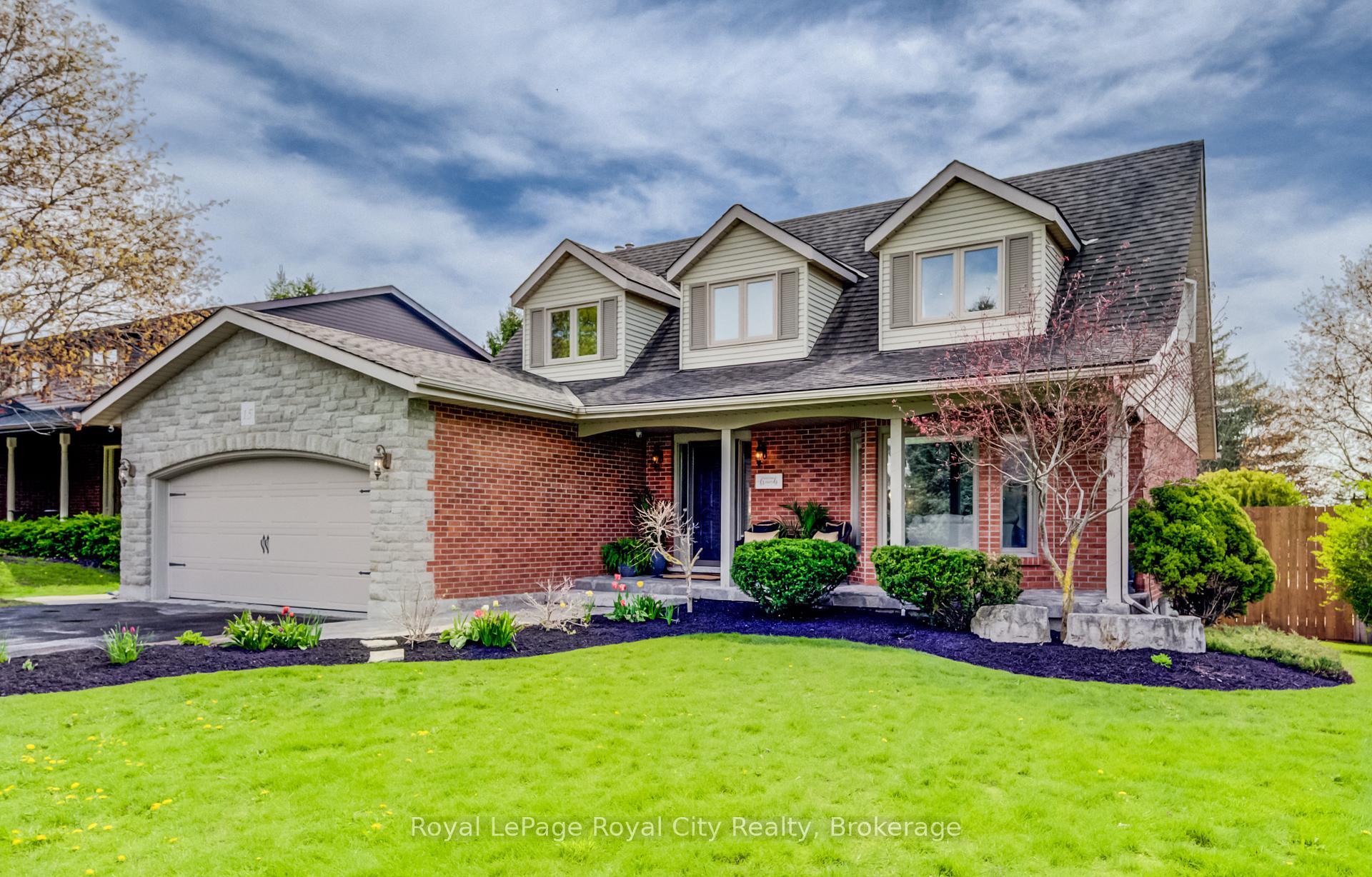 15 Joann Crescent, Centre Wellington, ON, exterior