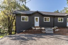 81 Chaffey Township Road, Huntsville, ON, exterior