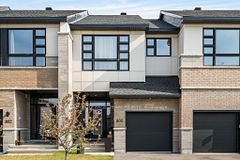 800 Solarium Avenue, Blossom Park - Airport and Area, ON, exterior