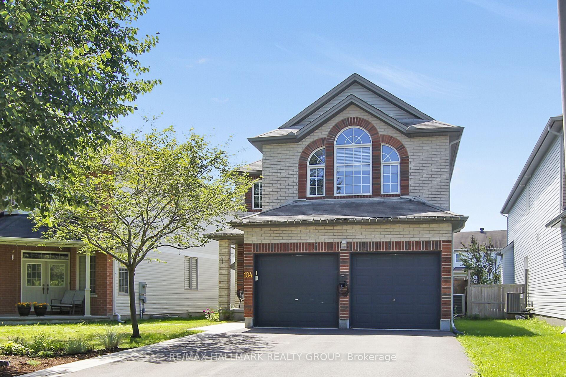 104 Strathcarron Crescent, Kanata, ON, exterior