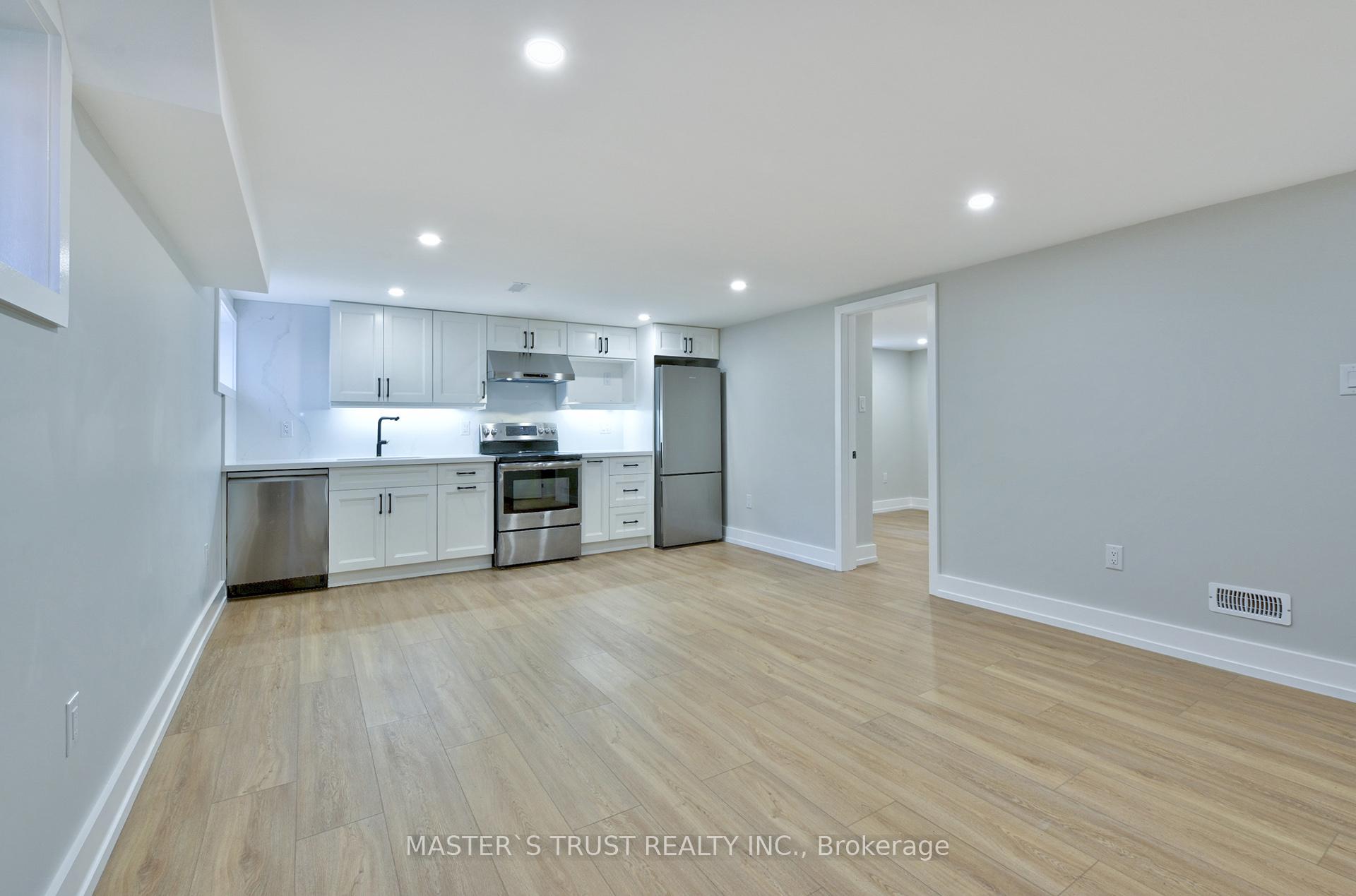 Unit 2 - 28 Florence Drive, Oakville, ON, exterior
