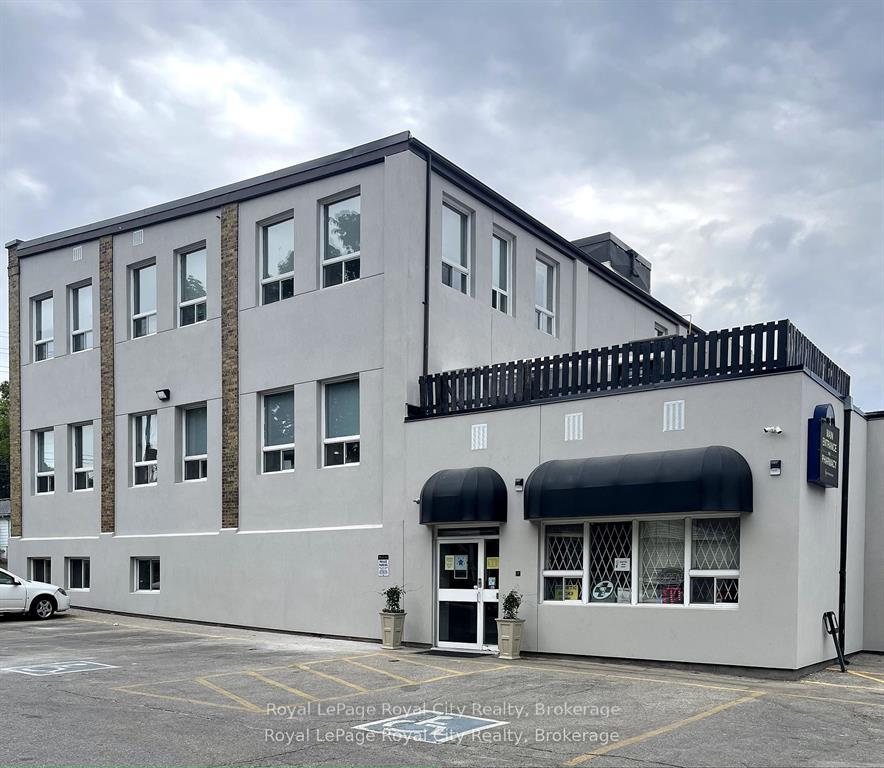 105B - 21 Surrey Street W, Guelph, ON, exterior