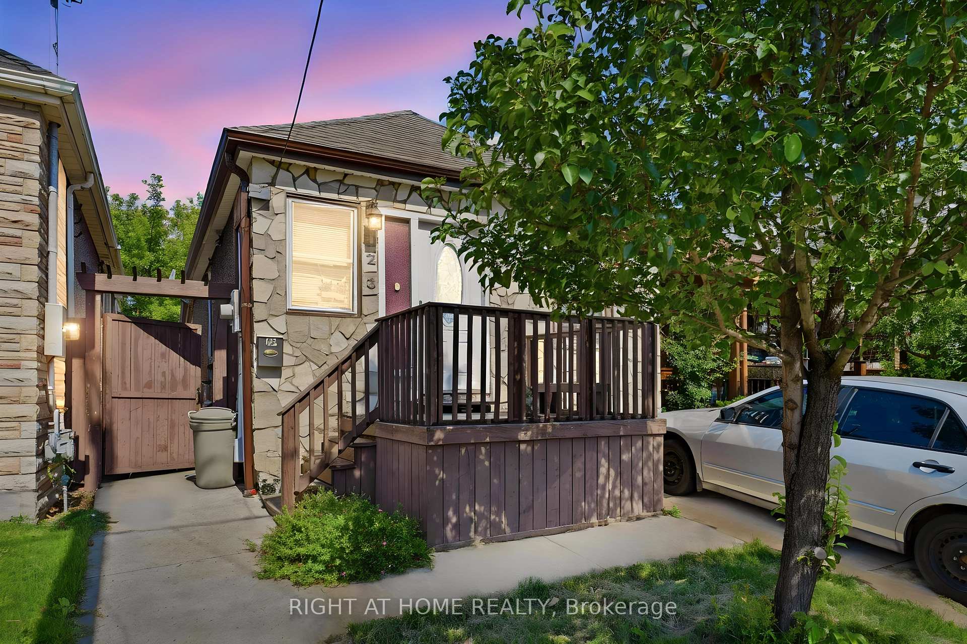 123 Crosthwaite Avenue N, Hamilton, ON, exterior