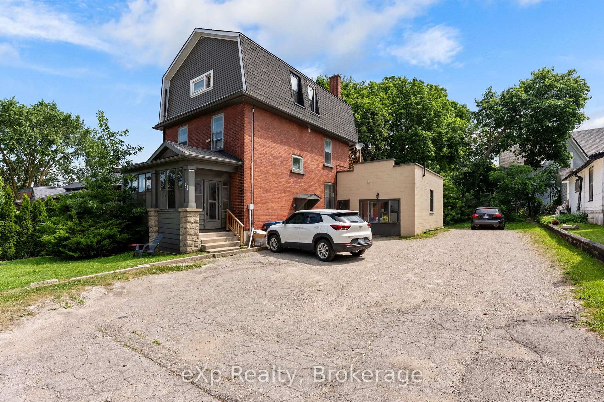 31 Waterloo Street S, Stratford, ON, exterior